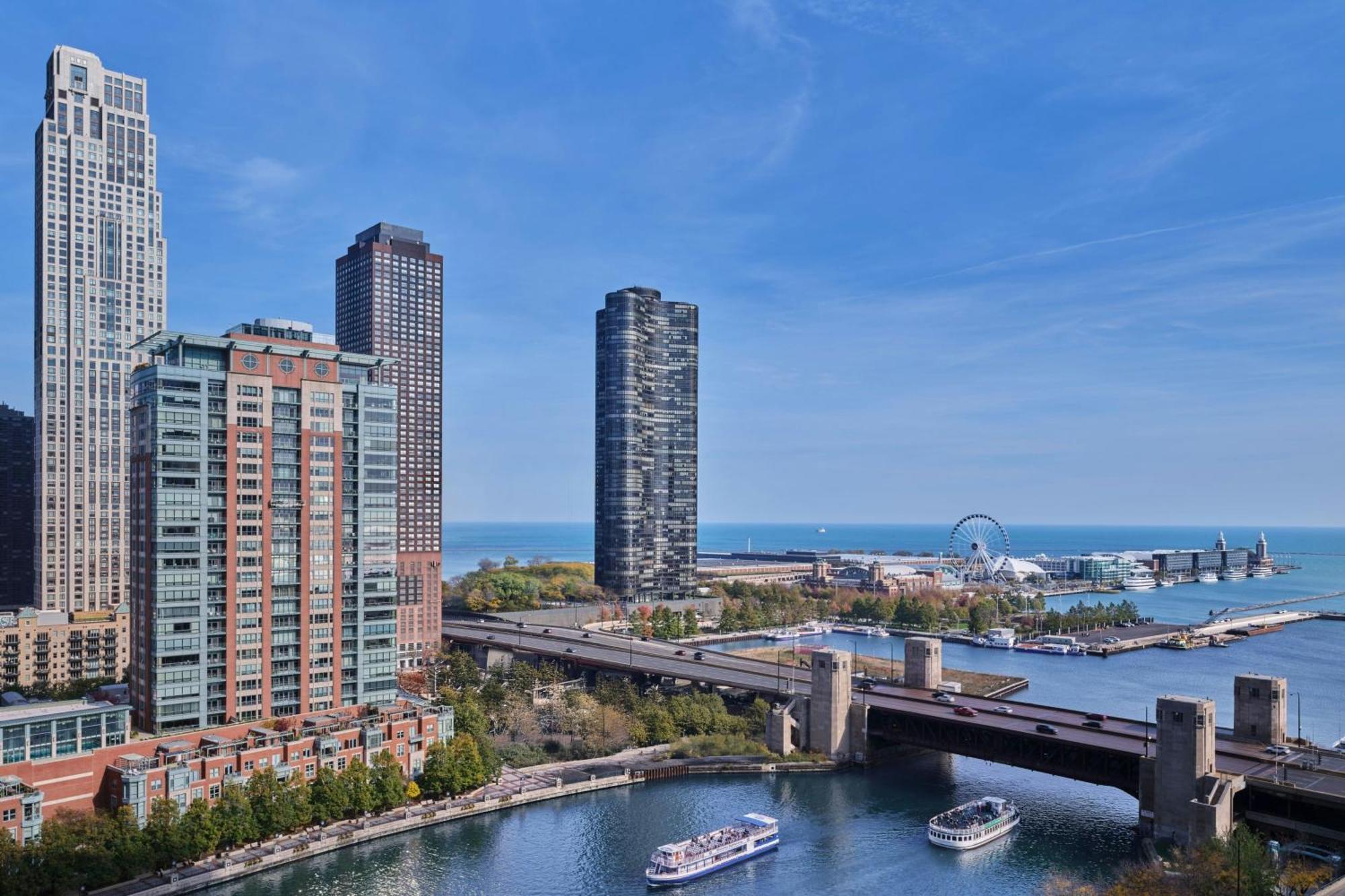 The St. Regis Chicago Hotel Exterior photo